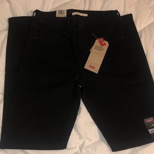 Levi’s Classic Mid-Rise Skinny Jeans